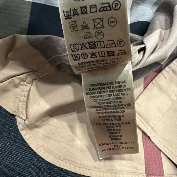 SOLD Classic Burberry Shirt Size L - Picture 5 of 10